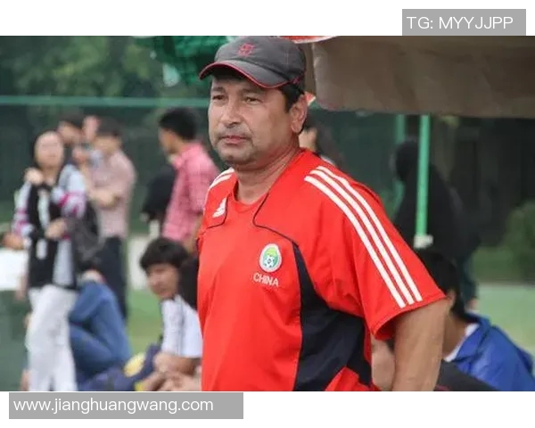 足球巴力：探索这项运动背后的激情与团队精神的深刻内涵