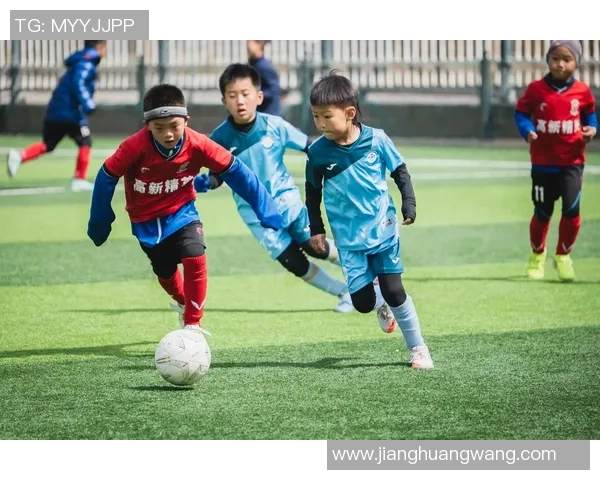 足球007:揭开绿茵场上的神秘面纱与精彩瞬间的背后故事 足球007:揭开绿茵场上的神秘面纱与精彩瞬间的背后故事